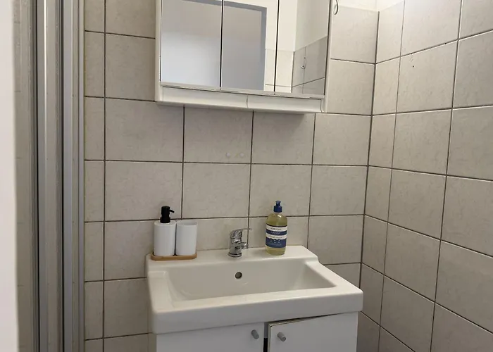 شقة Near Schoenbrunn & Mariahilfer Strasse I 4 Guests I Schoenbrunn Metro 5 Min *